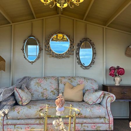 The Pink Cottage Upstairs Suite & Garden Summer Room Whitehead Exteriér fotografie