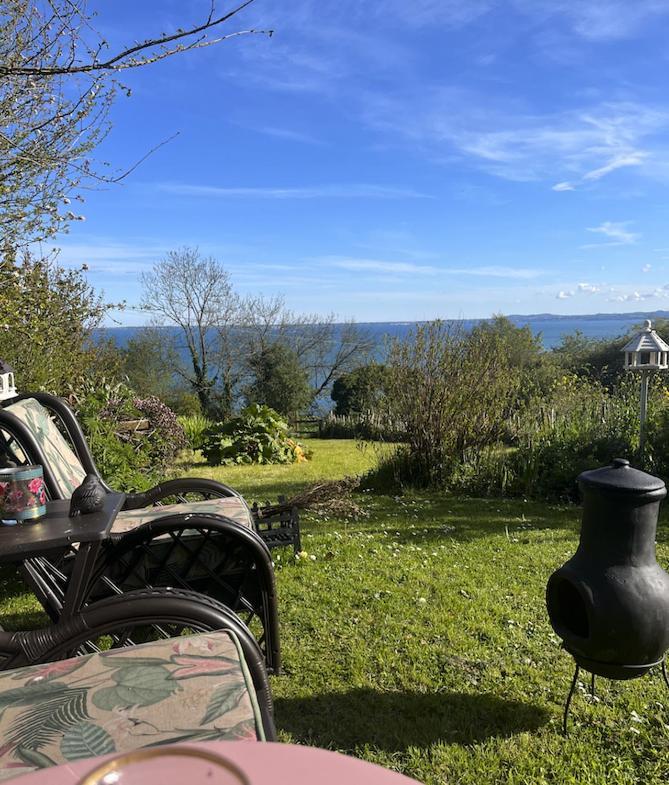 The Pink Cottage Upstairs Suite & Garden Summer Room Whitehead Exteriér fotografie