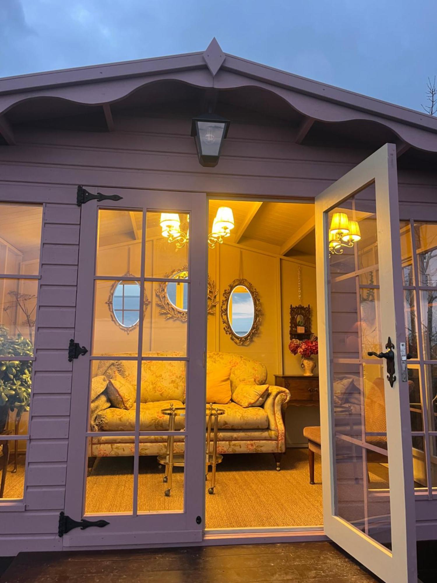 The Pink Cottage Upstairs Suite & Garden Summer Room Whitehead Exteriér fotografie
