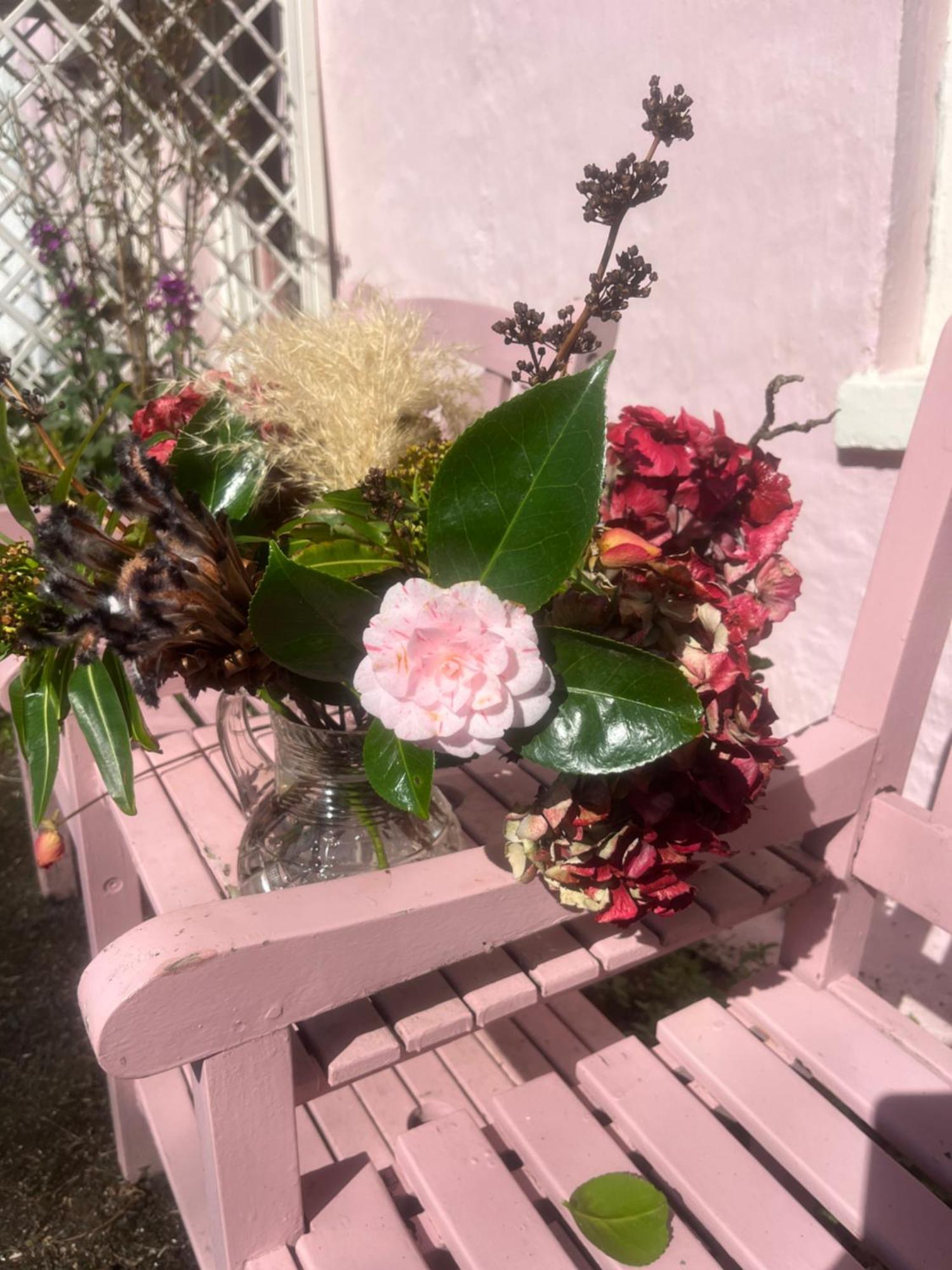 The Pink Cottage Upstairs Suite & Garden Summer Room Whitehead Exteriér fotografie